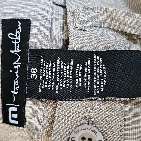 Travis Mathew Light Beige Flat Front Shorts sz 38 - Picture 7 of 7
